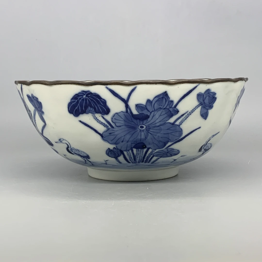 82511071*清道光青花莲池鸳鸯纹大碗/瓷器八/江苏省文物总店/MM