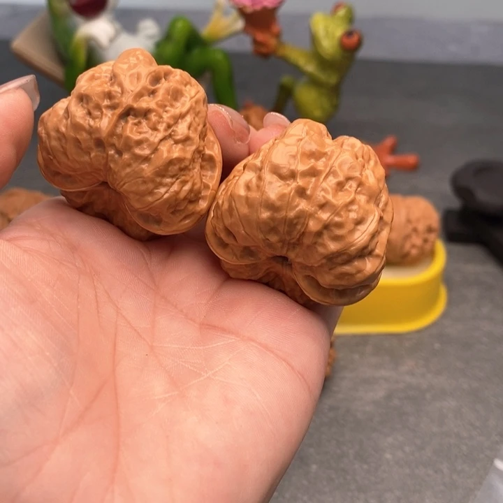 吊坠文玩核桃?娃娃41.42.0001