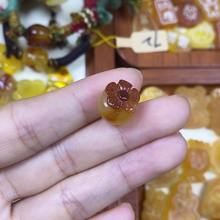 橄榄核吊坠柿子35
