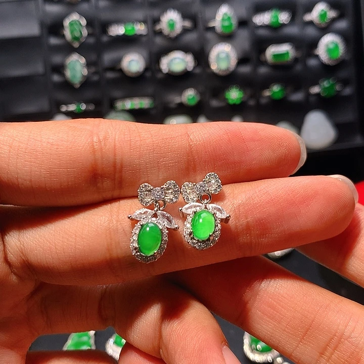 翡翠未镶嵌耳钉耳钉