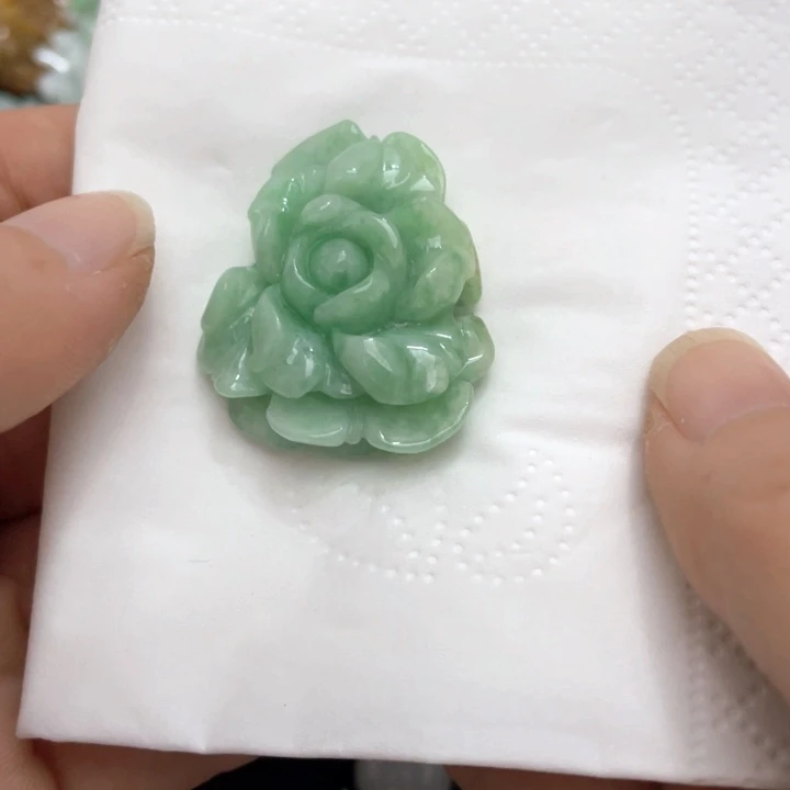 【闪购商品】翡翠颈饰未镶嵌天然翡翠