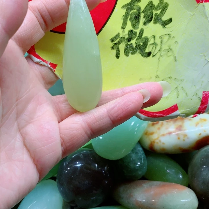 蛇纹石玉未镶嵌手把件