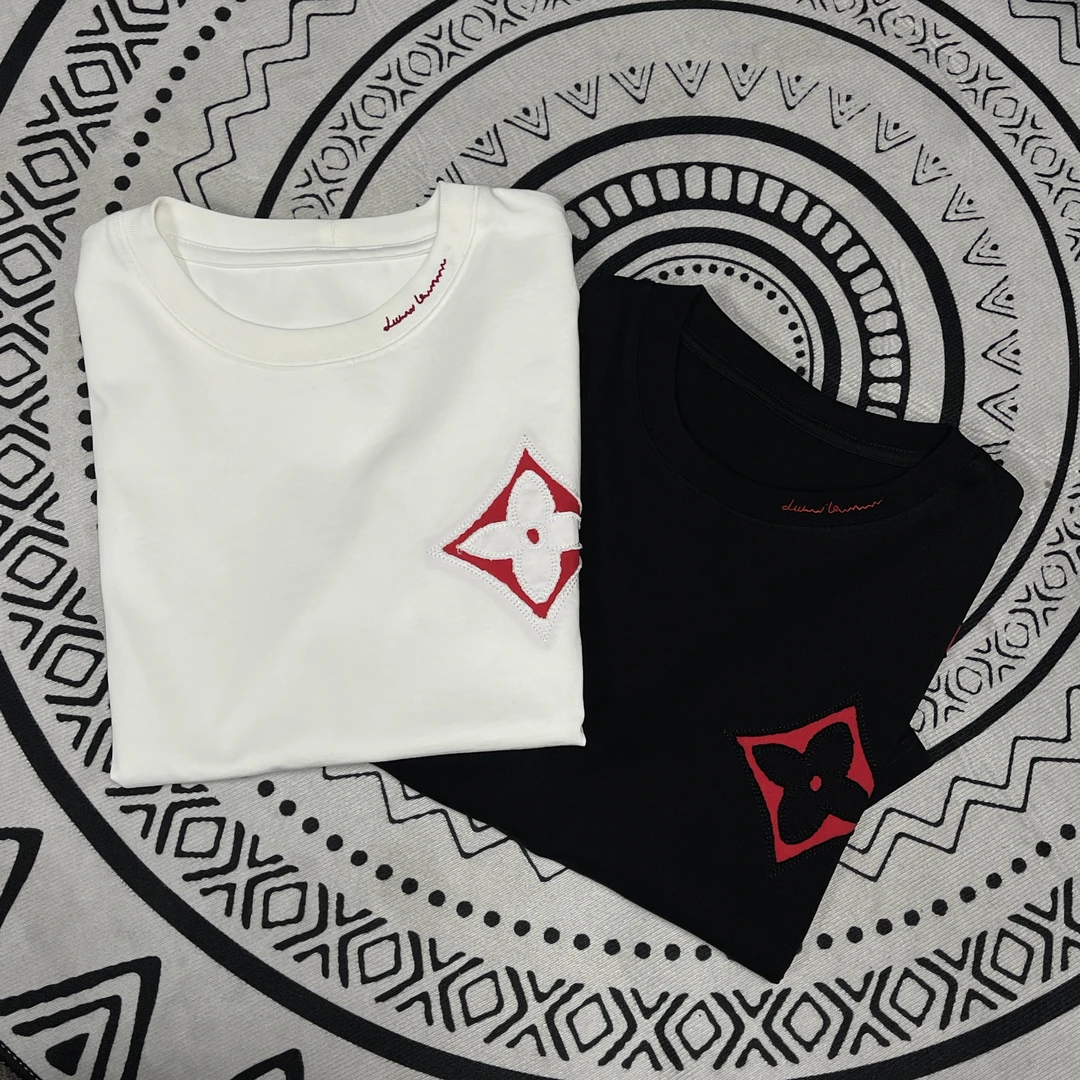 【四叶草T恤】新款时尚百搭重工刺绣贴布四叶草短袖T恤（男女同款）