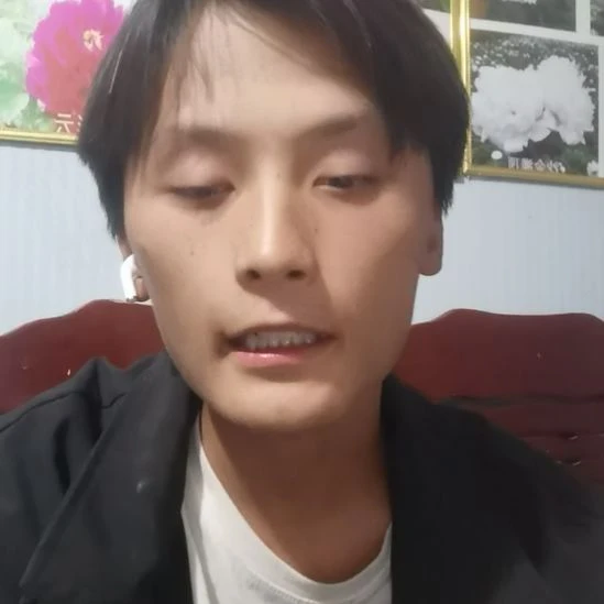 阳***阳无花朵晴雯10.1日，发货