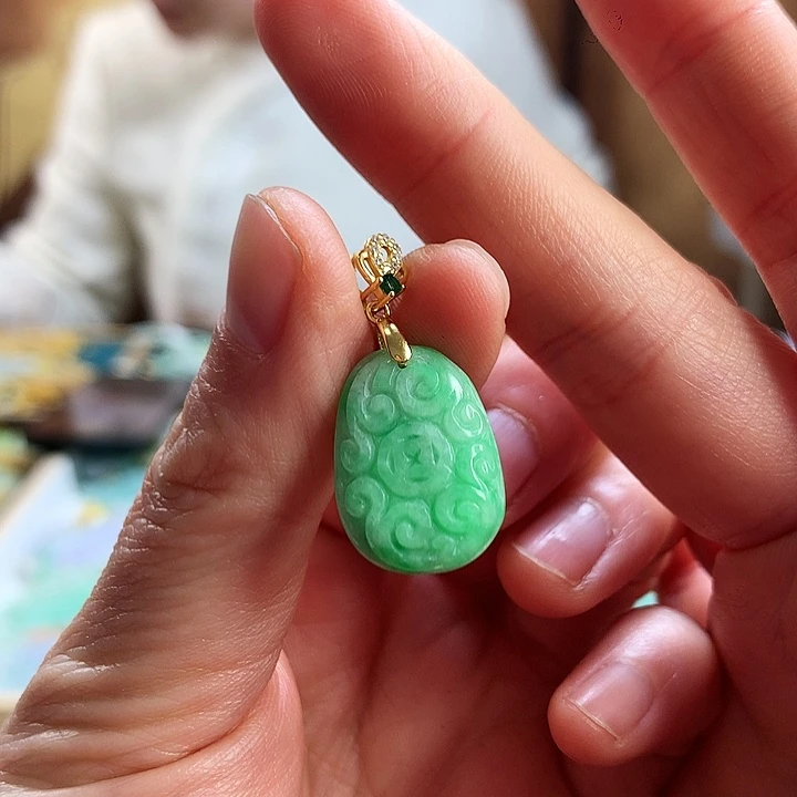 翡翠颈饰未镶嵌吊坠