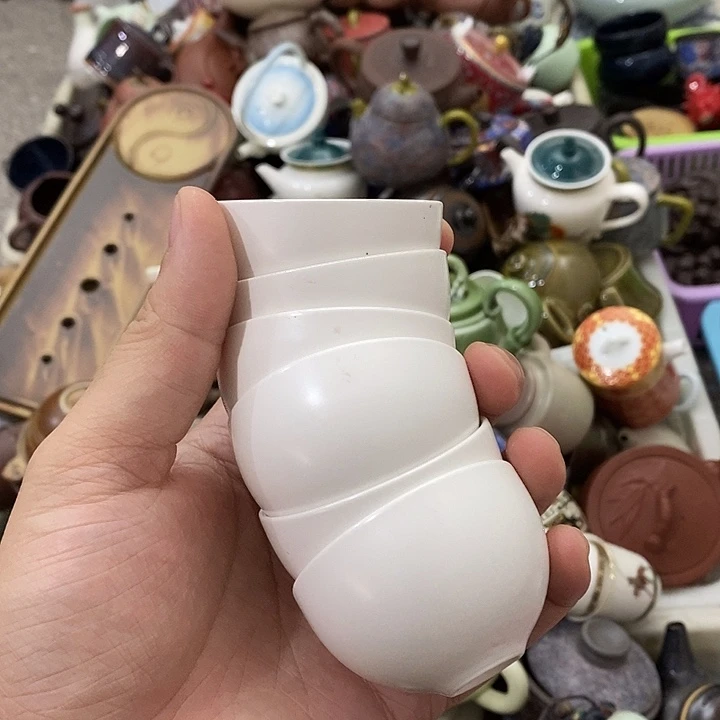 陶瓷艺术品及陶瓷壶