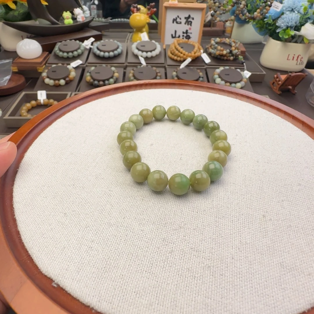 和田玉未镶嵌手链卡10黑羊洞，4