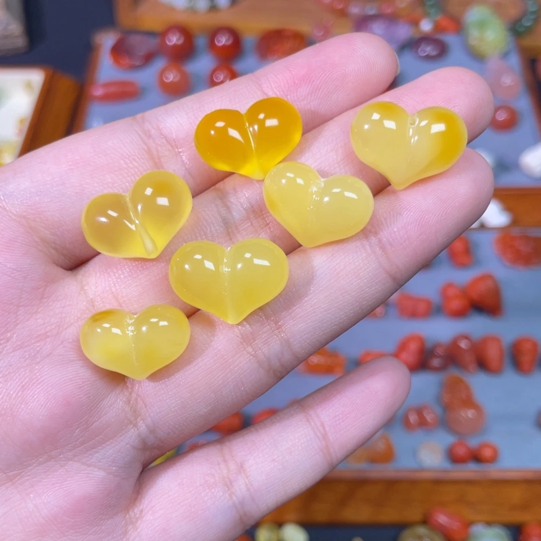 裸石蜜蜡未镶嵌屁桃心拍一发一直播间挑选