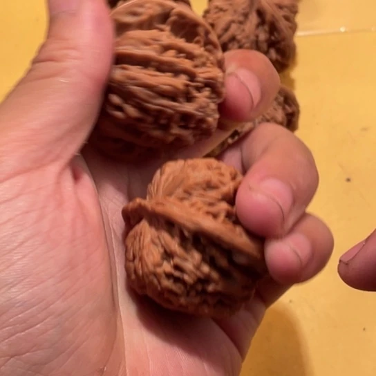 带***子吊坠文玩核桃四座楼