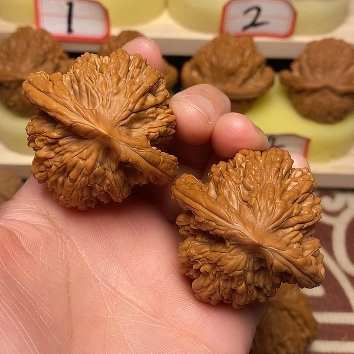 五***半吊坠文玩核桃45虎头