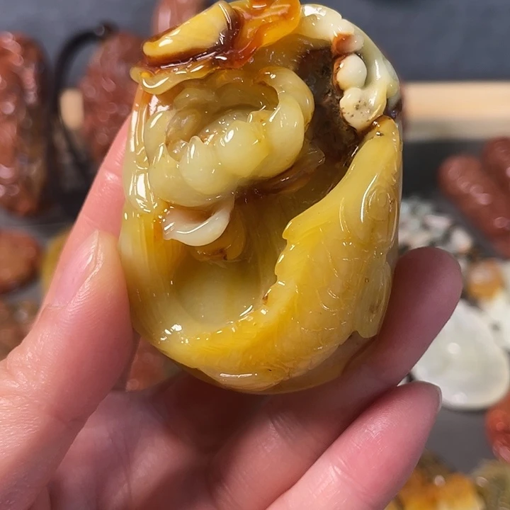 蛇纹石玉未镶嵌挂件