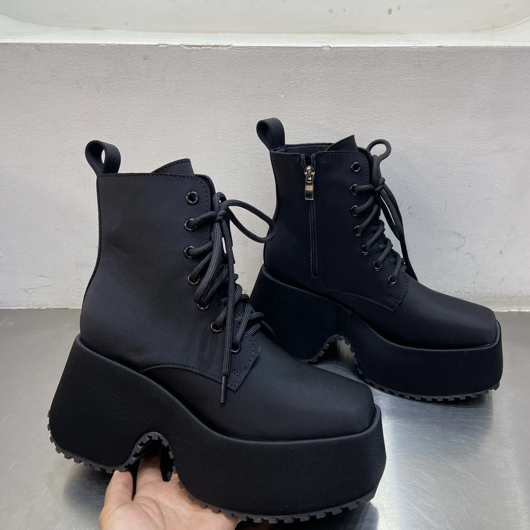 广州正版网红短靴广州网红鞋