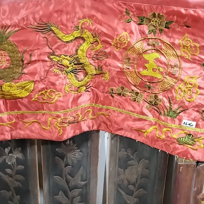 见***怪瓷器黑色的形状的