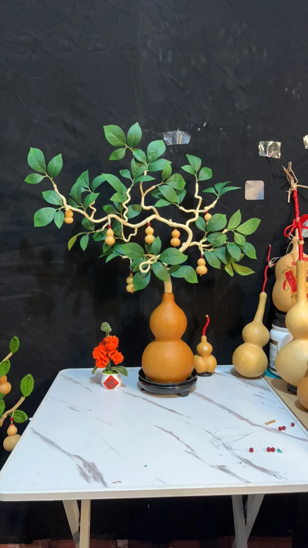 精品葫芦娃摆件，主葫芦八年老皮，小葫芦七个，仿真树叶加密