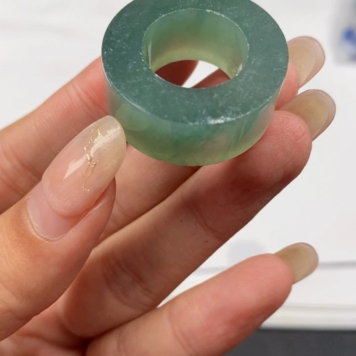 翡翠戒指未镶嵌北****懒翡翠戒指