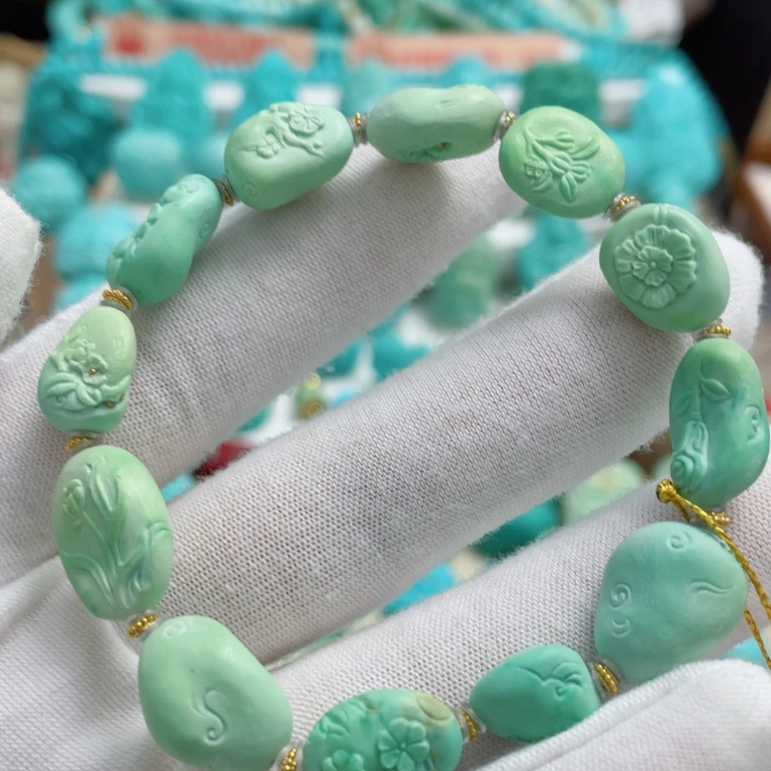 绿松石未镶嵌珠宝奇石