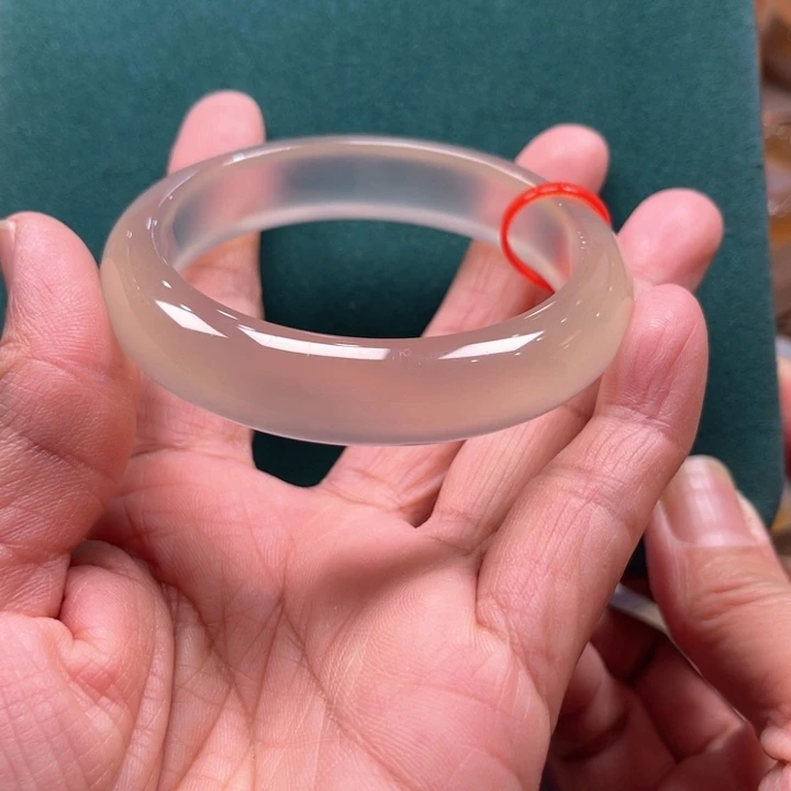 玛瑙/玉髓手镯未镶嵌小*福