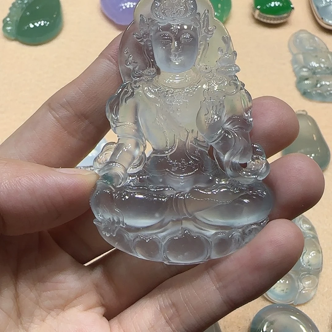 翡翠未镶嵌颈饰玻璃种度母