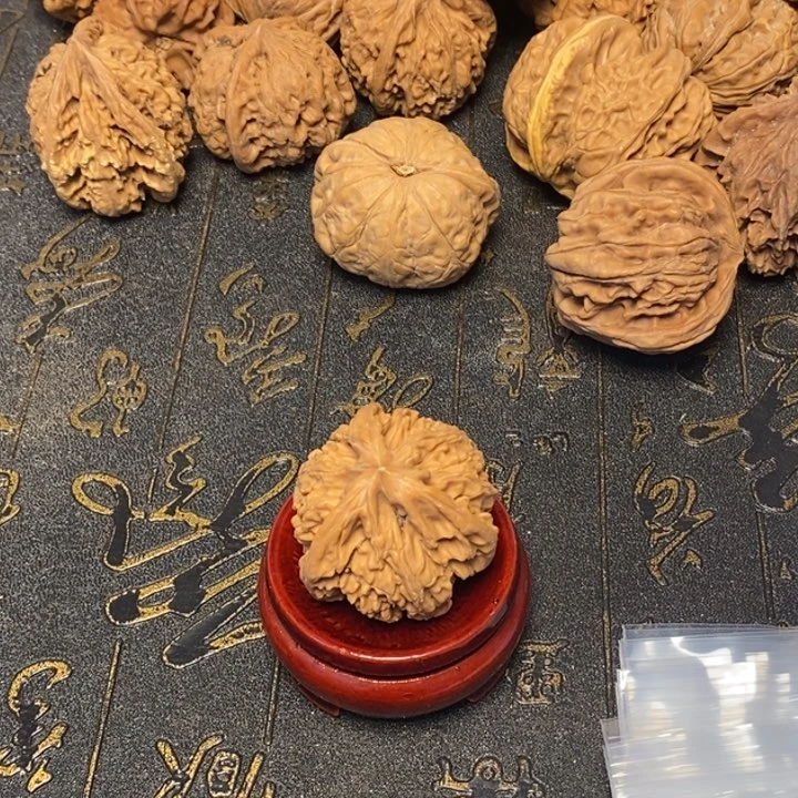 是***辰文玩核桃吊坠文玩核桃异形单只