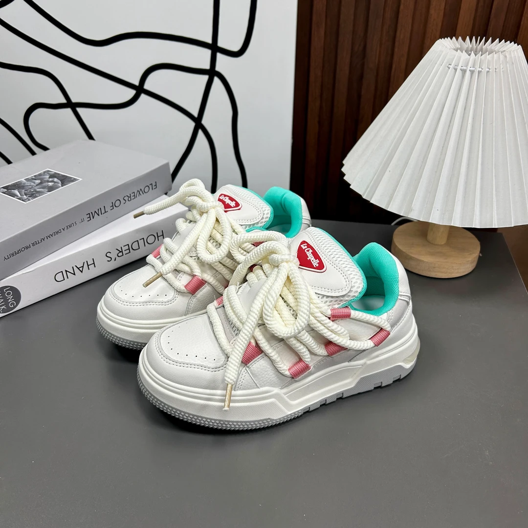 LA-C2210厚底小白鞋女2025年秋季新款百搭休闲面包鞋时尚轻便板鞋