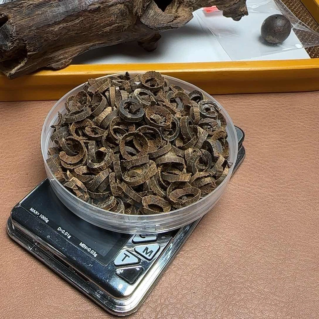 沉香碎屑沉香达拉干12沉水圈1克