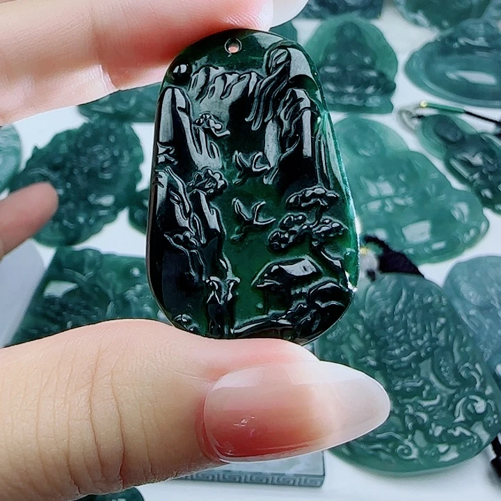 翡翠未镶嵌颈饰多样性发货天然的A货翡翠