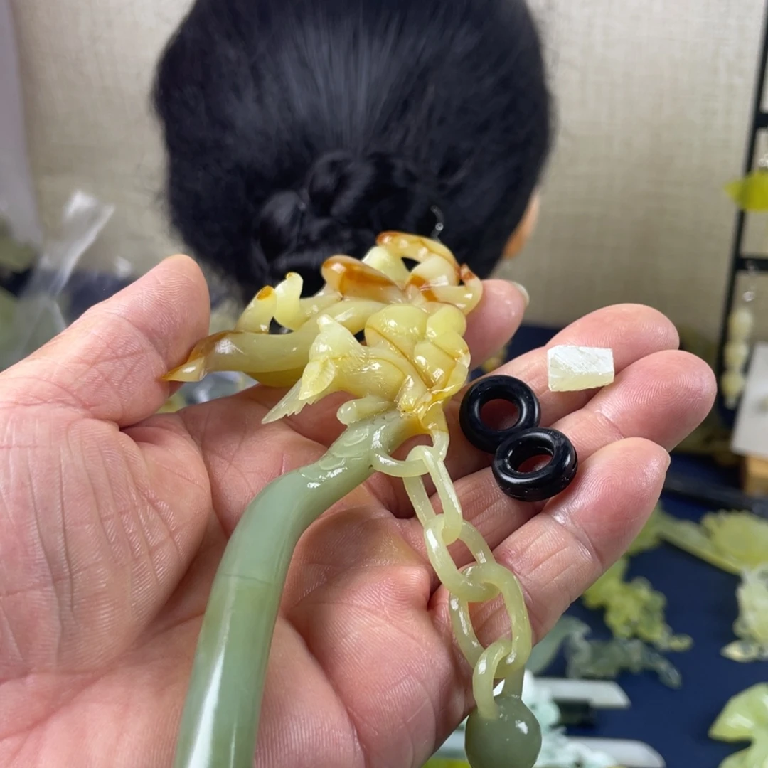 ****囡未镶嵌蛇纹石玉发饰