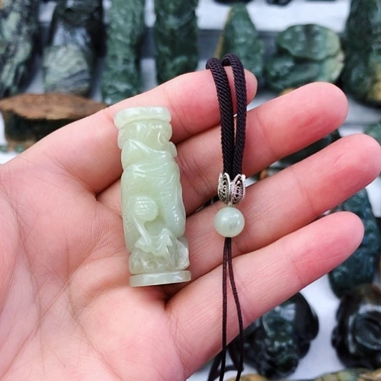 未镶嵌岫岩老玉（透闪石质玉）挂件舵***G