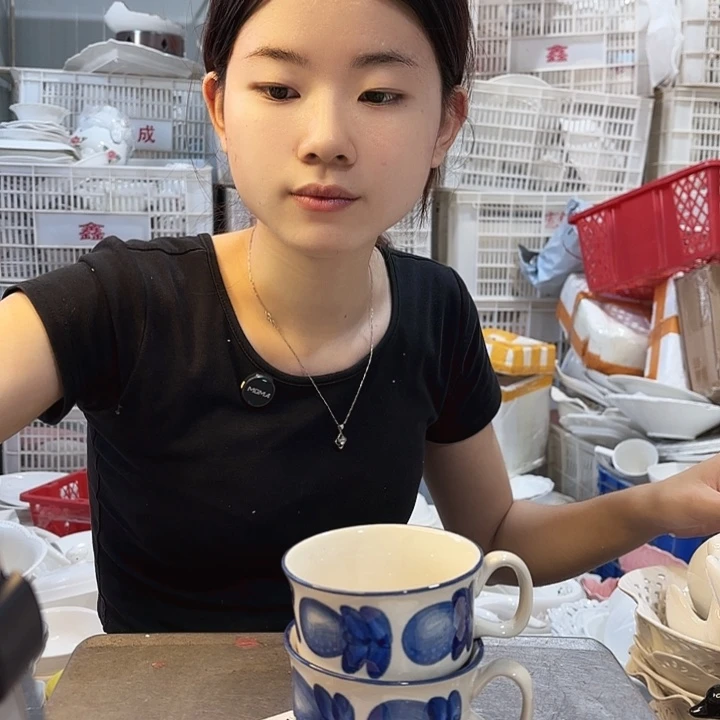 碟微瑕产品……六个杯