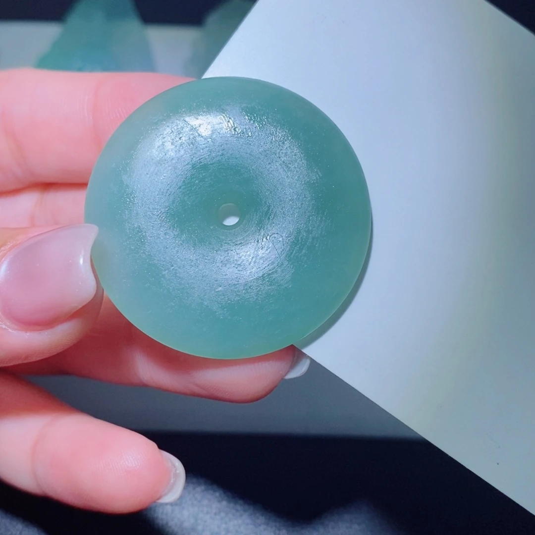 定制翡翠未镶嵌吊坠