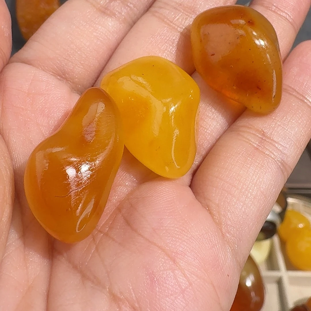琥珀未镶嵌裸石随机发一个