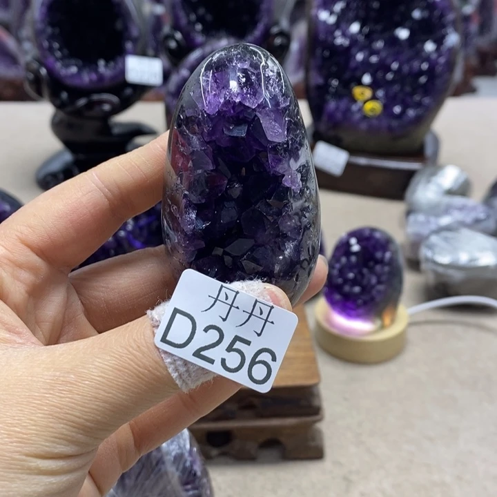 未镶嵌水晶大型摆件（非配饰）