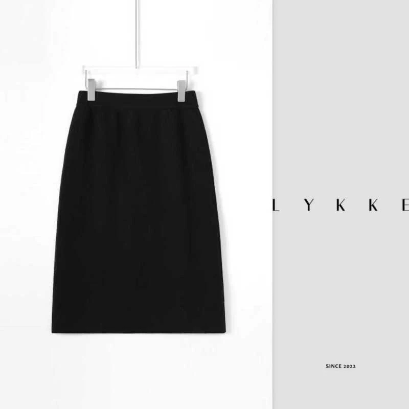 LYKKE 全羊毛法式优雅垂坠肌理软糯松紧腰针织质感中长裙-E790