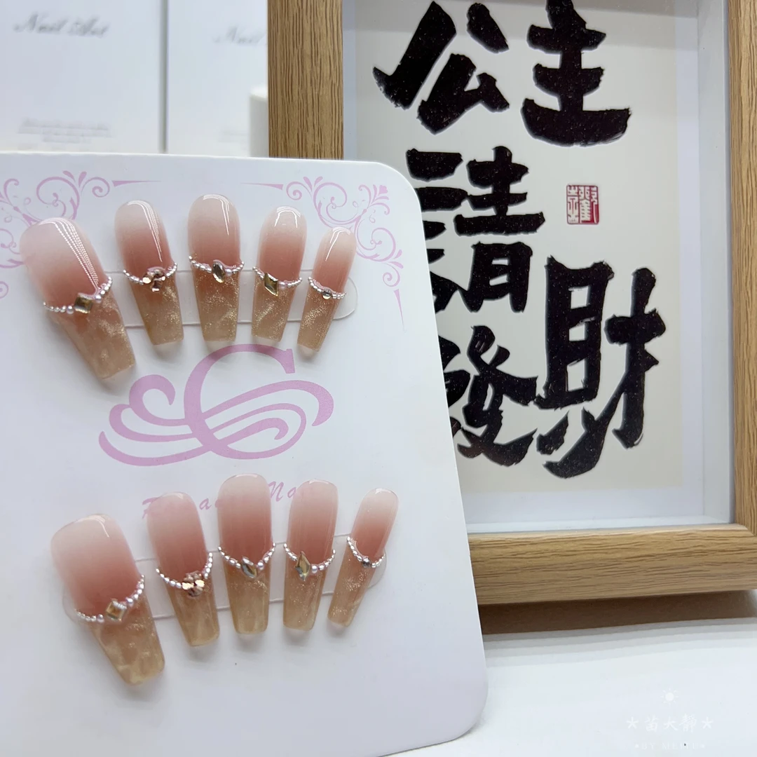 【致己】新款爆闪鎏金祥云猫眼纯手工穿戴甲甲片美甲秋冬高级感