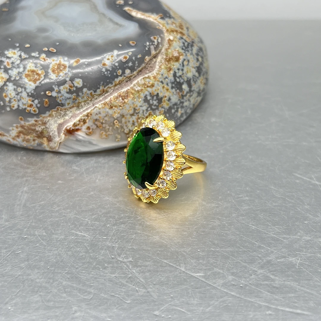 于 D082绿色葵花戒指 多样性发一