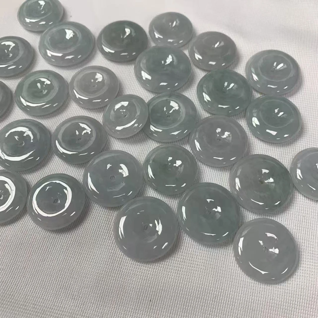 缅甸天然A货翡翠浅色时尚百塔平安无事平安扣-多样性发其一