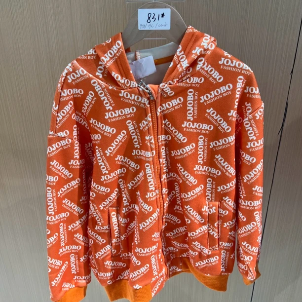 831#QBLD-113111634橙色外套品牌童装