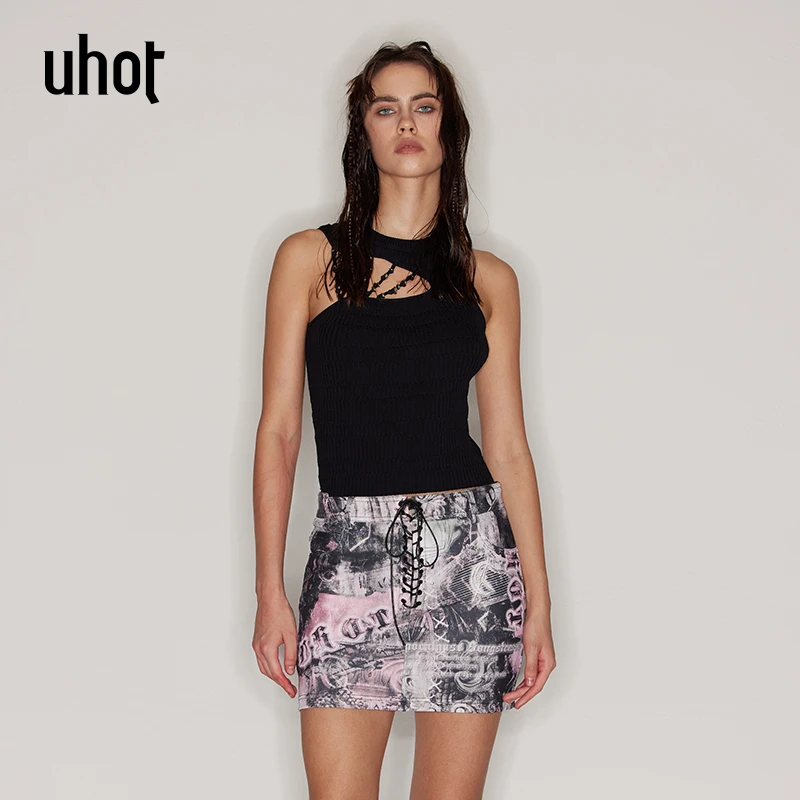 UHOT 黑色斜肩镂空针织无袖背心女性感休闲简约时尚修身UWFR3N336