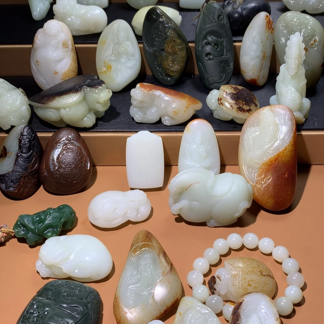 和田玉（糖玉）未镶嵌挂件