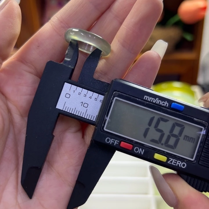 蛇纹石玉未镶嵌手镯133