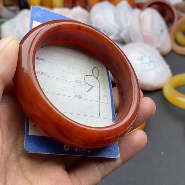 石英质玉未镶嵌手镯