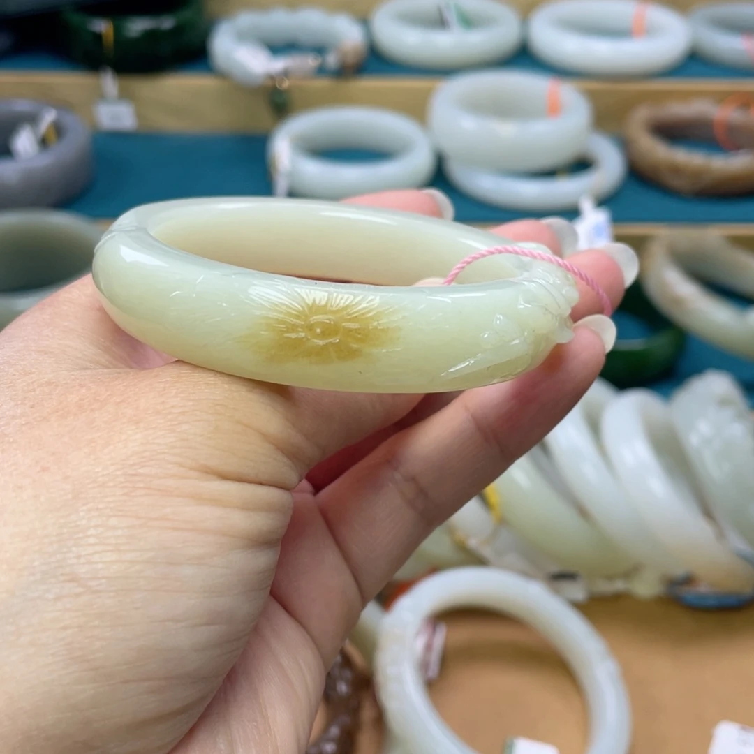 未镶嵌手镯和田玉