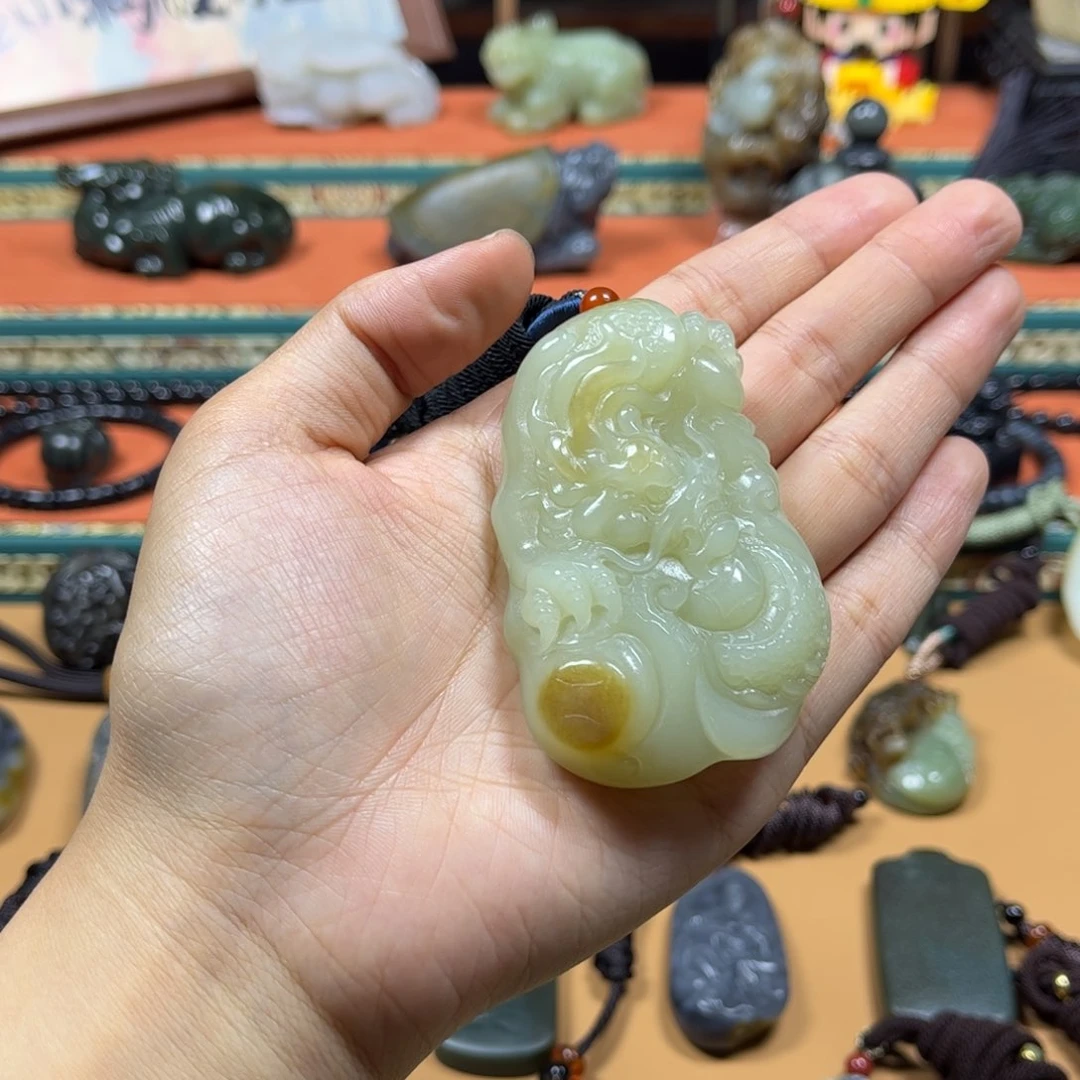 和田玉未镶嵌挂件