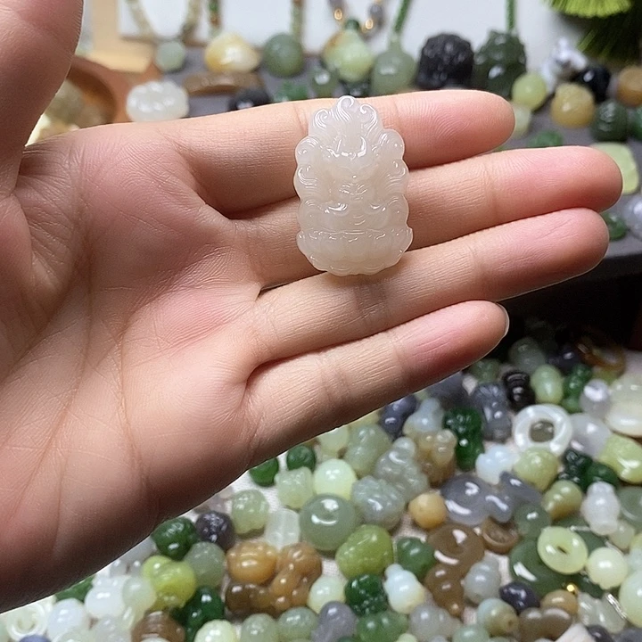 未镶嵌和田玉挂件九尾狐