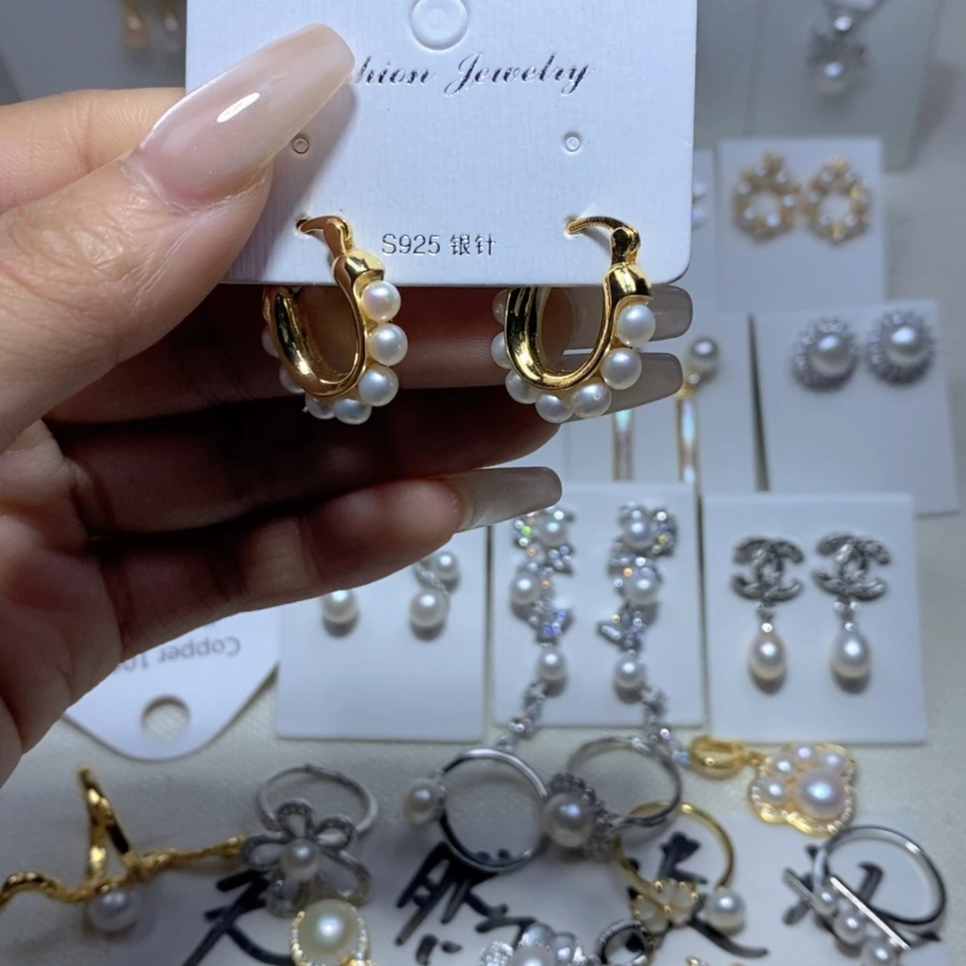 未镶嵌淡水珍珠耳饰