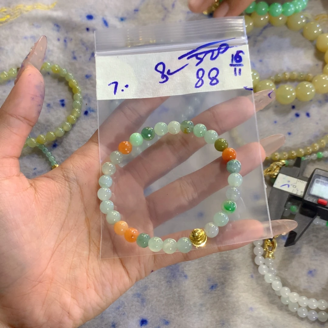 定制翡翠未镶嵌天然缅甸翡翠多样性
