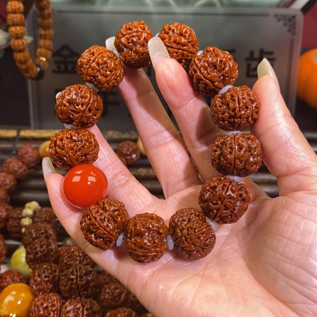 金刚菩提手串520红。