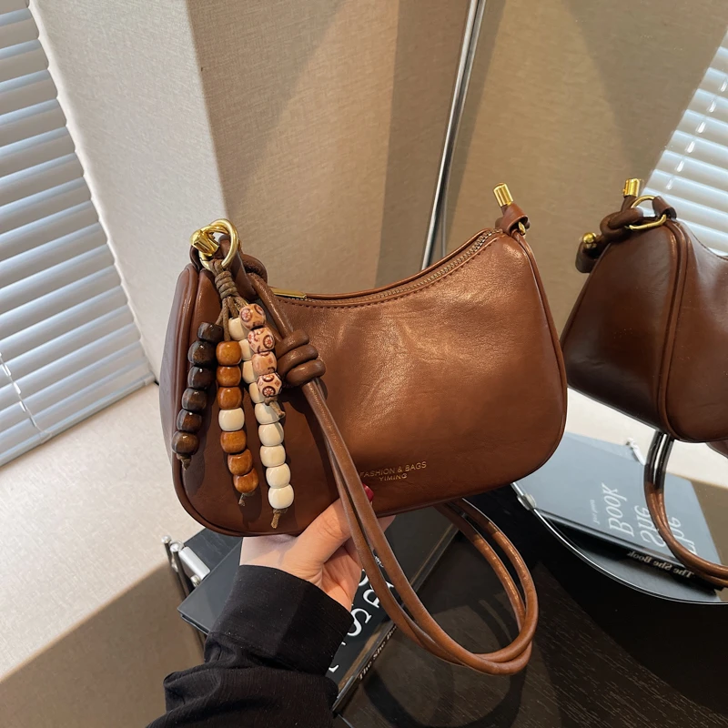 高级质感复古腋下包女2025冬季新款小众通勤单肩包时尚休闲斜跨包