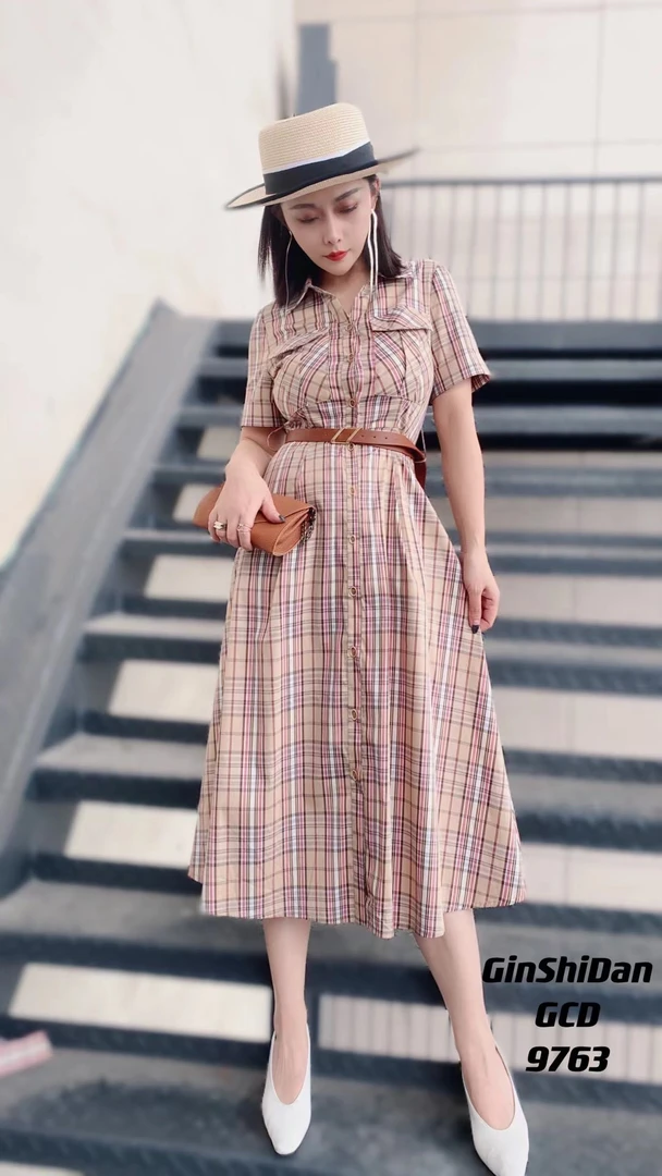 文艺复古格子气质连衣裙