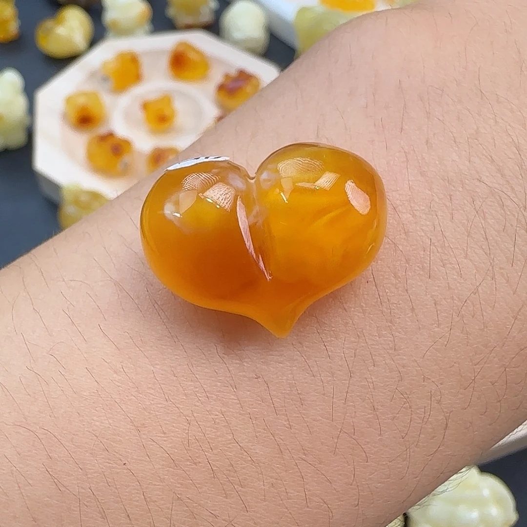 琥珀未镶嵌珠宝奇石